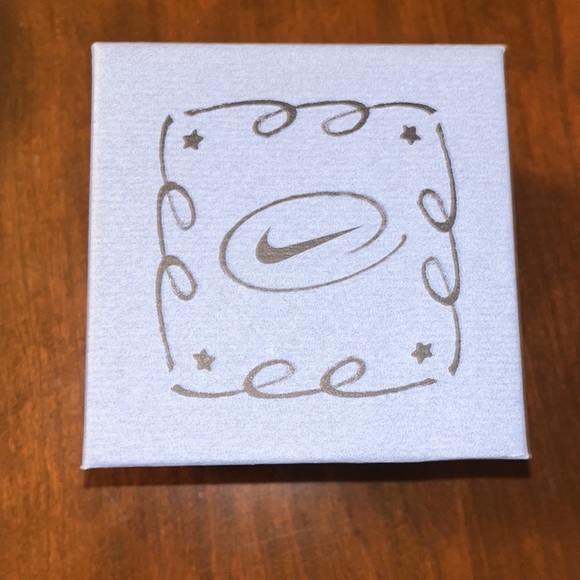 Nike card signed by Phil Knight and Xmas ornament, circa 1996, Sports Memorabili - Picture 10 of 11